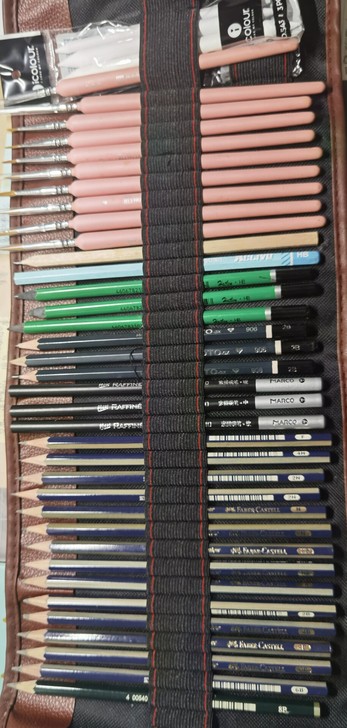 我学素描和水彩时买的所有全套画笔！