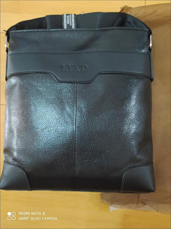 男士包包全新转让，黑色、尺寸高27㎝，宽2...