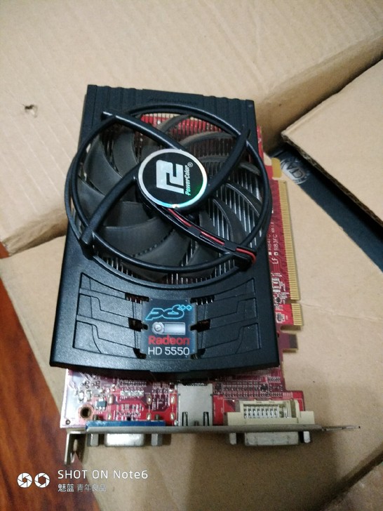 电脑显卡HD5500一个，电源火牛两个，刻...