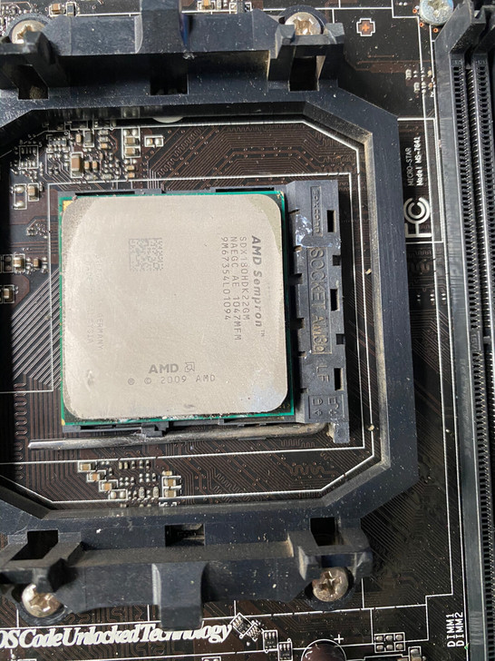 gt430显卡 一颗速龙2和一个amd不知...