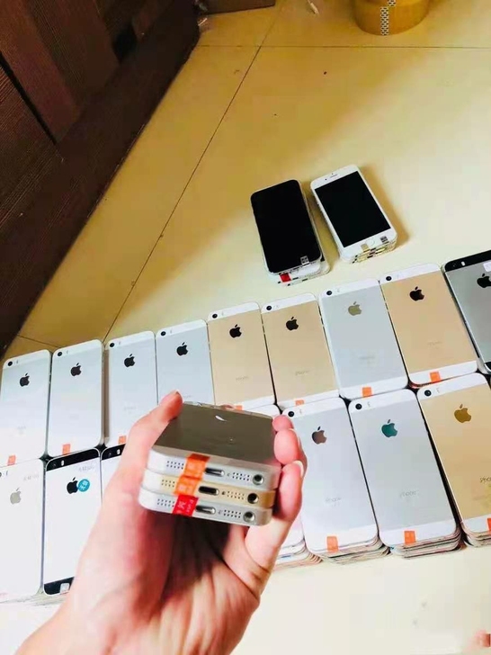 苹果iPhone SE    无锁 功能全...