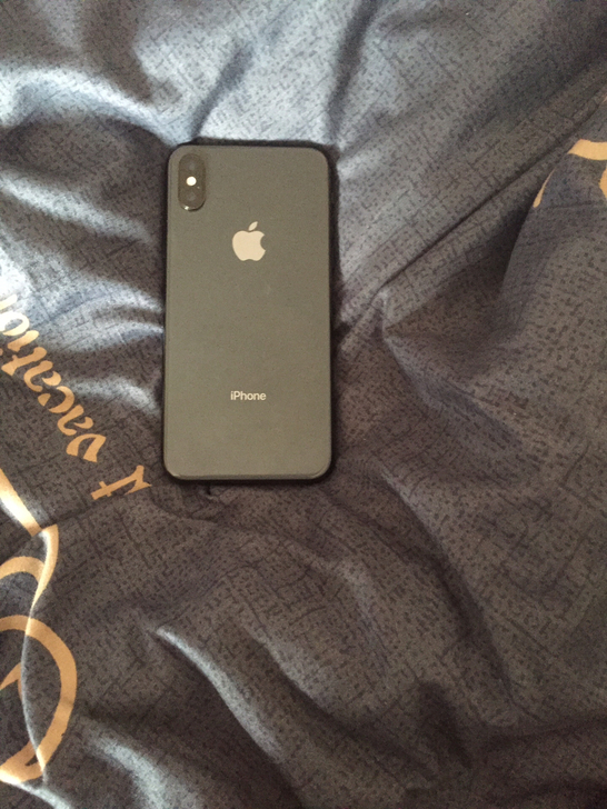 iPhone X 黑色 256g。 95成...