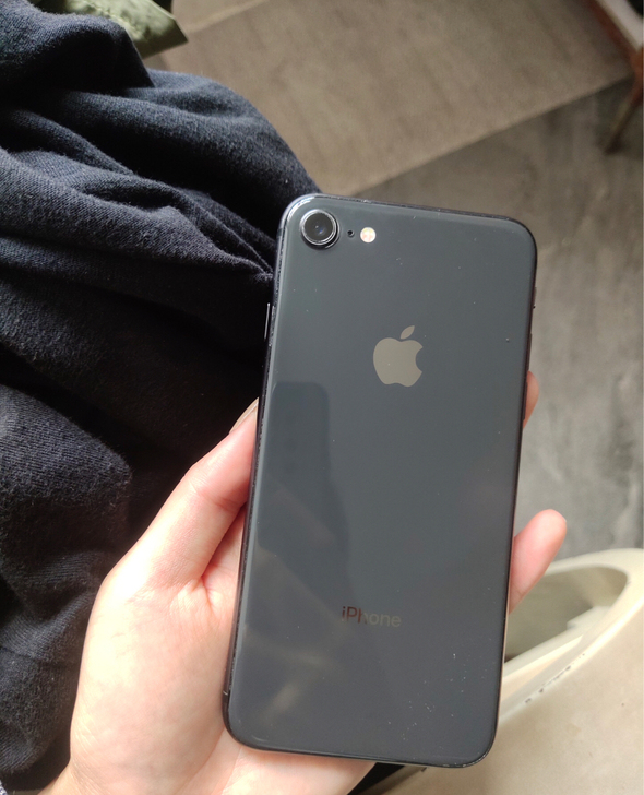 iphone8（64GB）包邮