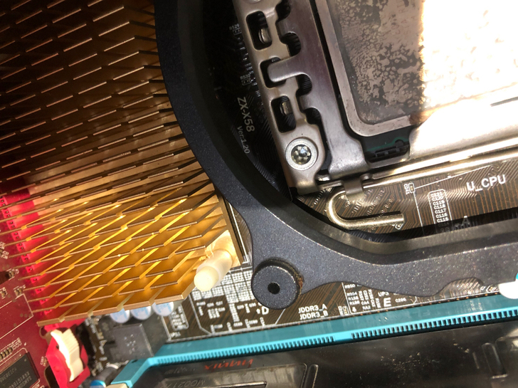 出一套板U套装，主板X58，能用服务器内存...