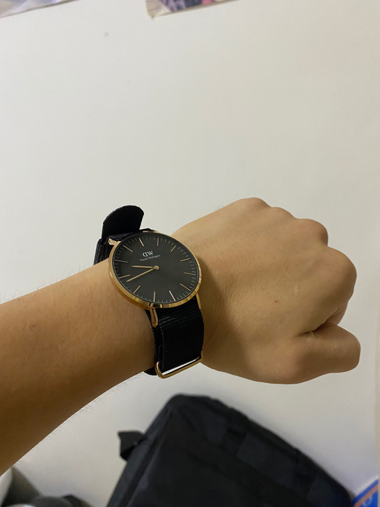 闲置dw手表 当时代购店入手  现在不带了...