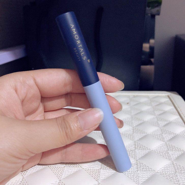 尔木萄01号黑色睫毛膏,拆开之后一次没用过...