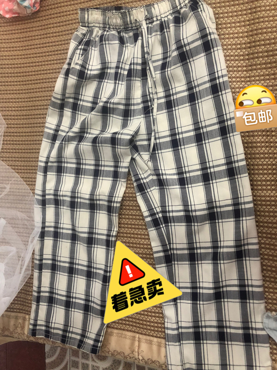 裤子穿过2次，在实体店买的，当时很喜欢，买...