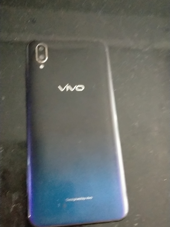 突然不能开机了，修了一次，换了屏幕和外框