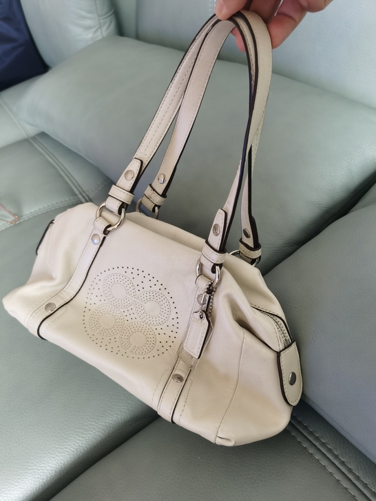 Coach蔻驰白色单肩手提女士小包，21*...