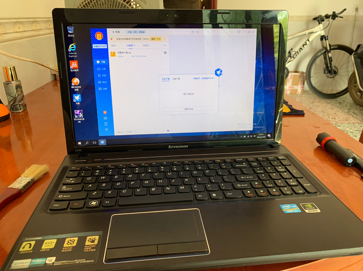 自用联想笔记本一台，年头有七八年了，但成色...