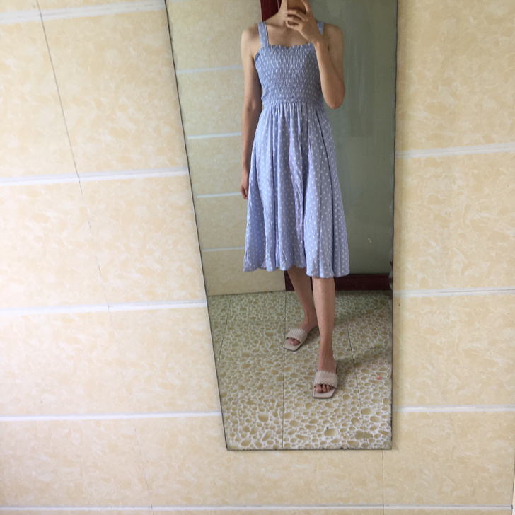 吊带连衣裙 带雪纺开衫