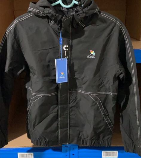 全新花雨伞男士夹克连帽，有防伪标，有吊牌有...