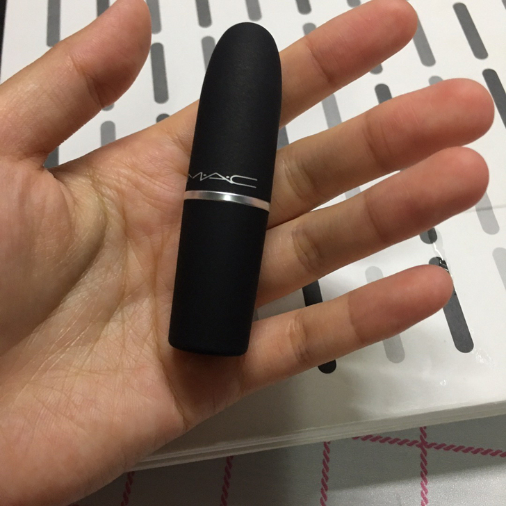 魅可哑光子弹头唇膏,923蜜桃色,用过几次