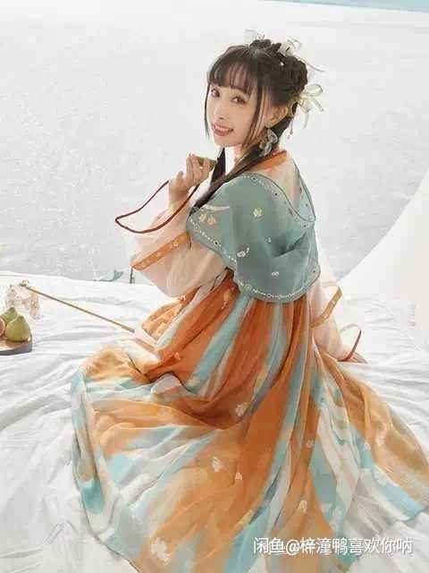 出一个十三余西湖龙女吊带,绿色,让代购小姐...