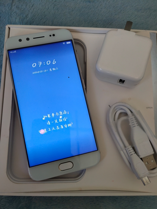 vivox9几乎全新的手机 ， 女生自用手...