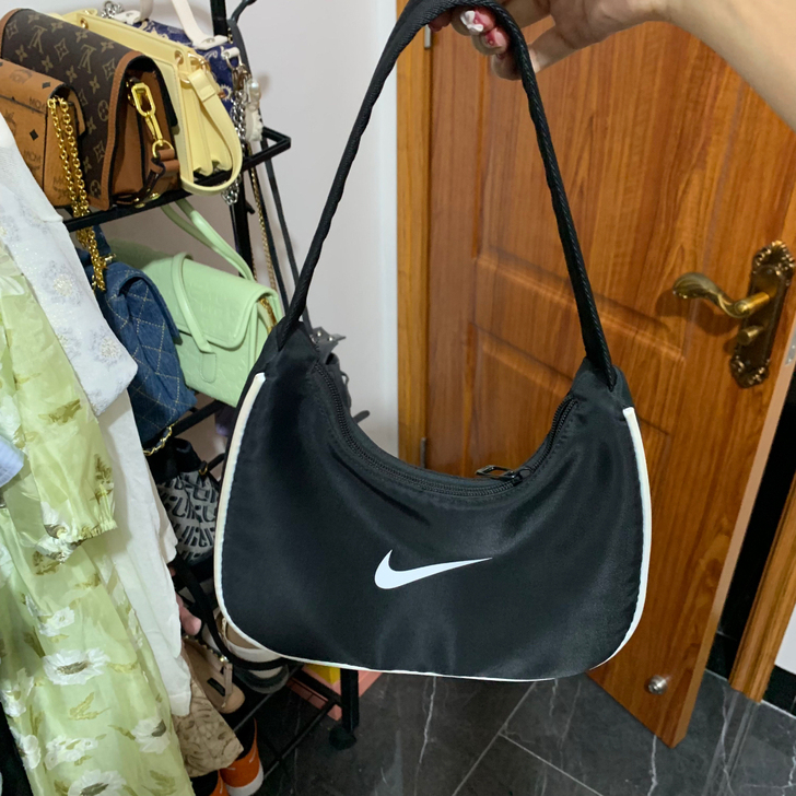 耐克腋下包hobo包手提nike胸包链条女...