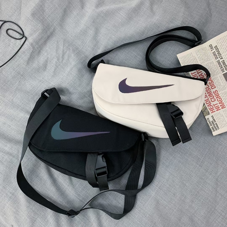 NIKE耐克