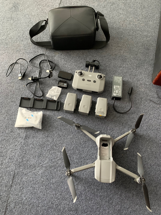 大疆Air2,三电畅飞套装,四月购买,无炸...