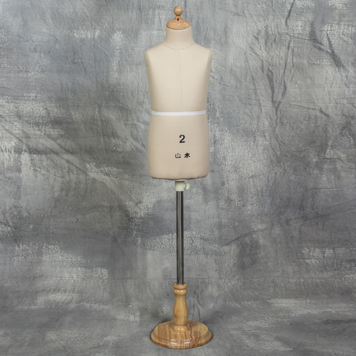 凌华展示儿童半身裁剪女人台板房设计服装模特...