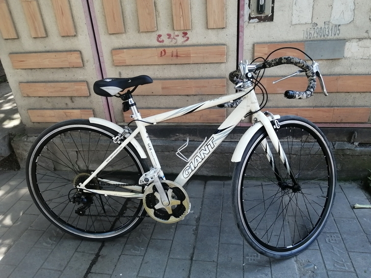 捷安特公路自行车,型号:1020款,车况好...