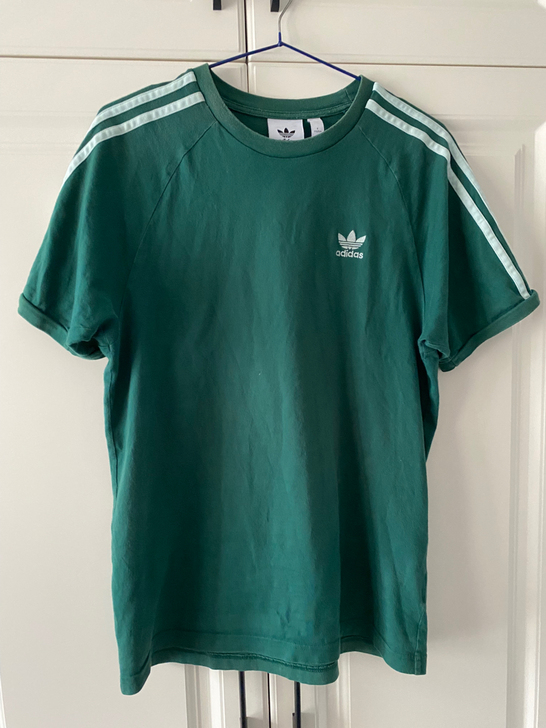 三叶草阿迪达斯