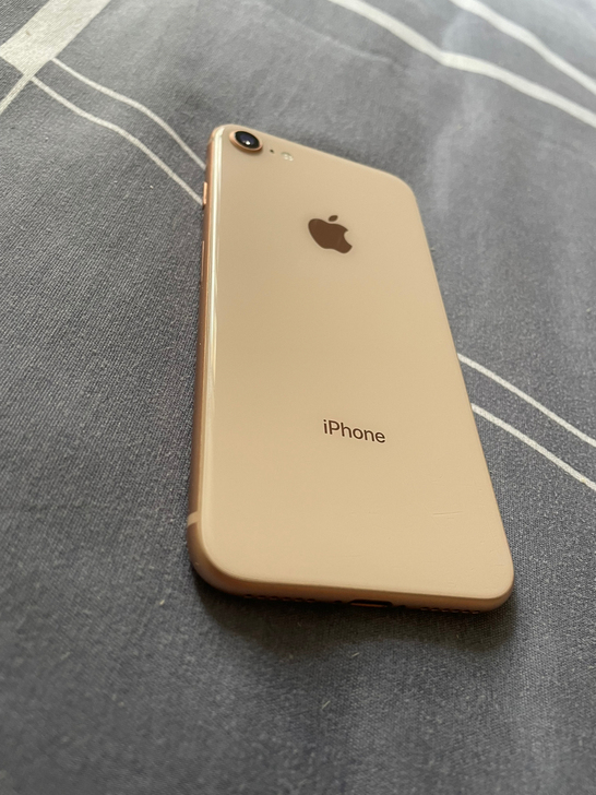 换手机了，出个闲置国行苹果8，全网通64g...