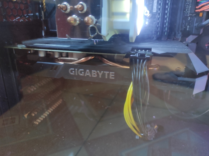 技嘉2060显卡6G镁光颗粒,成色非常新2...