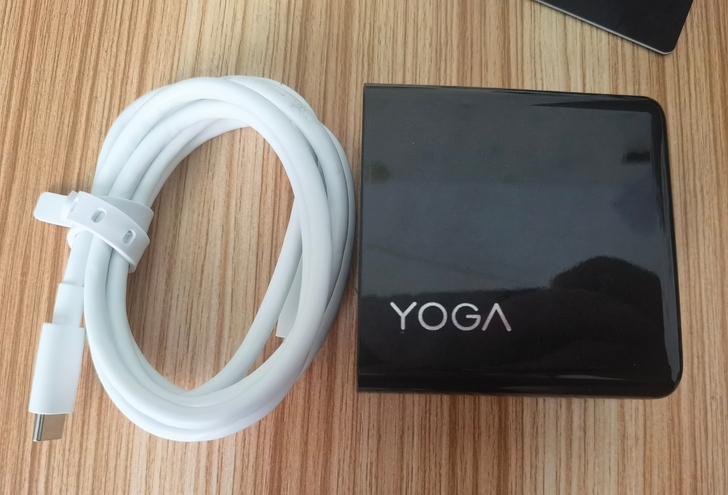 联想的yogacc130w快充