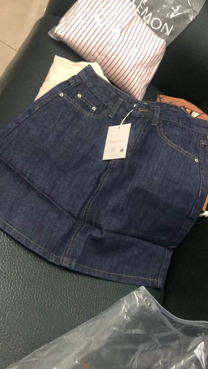 全新 闲置牛仔裙子 M码 质量很好很好