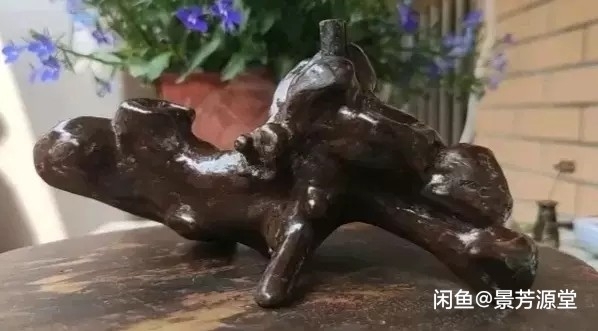 民国.稀少的树根随形大漆笔架