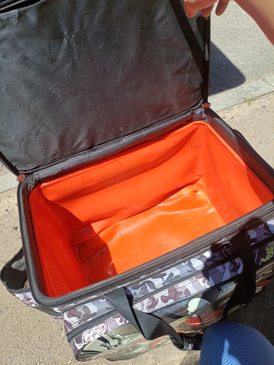 钓鱼拉杆箱低价出售,闲置不用找有缘人,10...