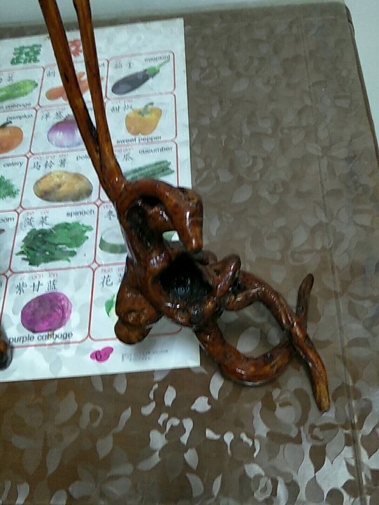 木质艺术品。闲置出售，家里太多了放不了，荆...