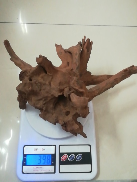 出闲置沉木一块,有意者留言。最好自取,需要...