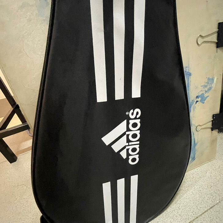 adidas网球拍 含赠品 吸汗带已更换