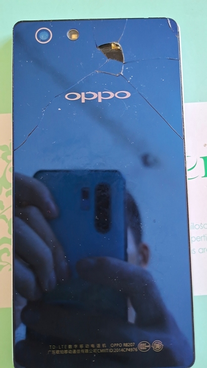 oppo r8207 手机后盖摔碎了,其它...