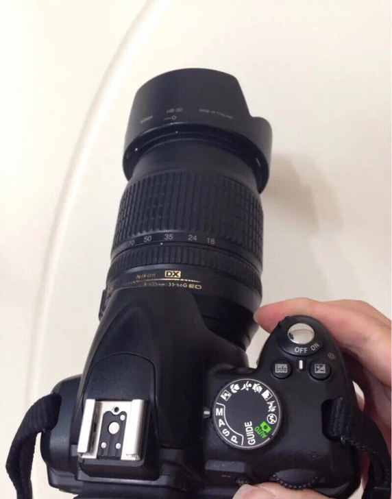 尼康d3000反相机 95新 具体成色...