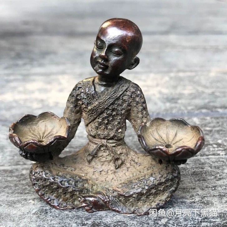 纯铜小佛像手捧莲花铜佛像 纯铜实心佛