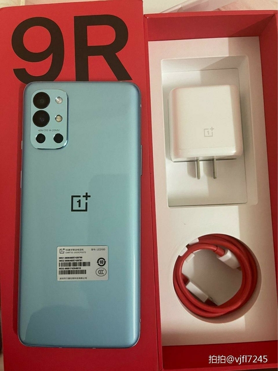 一加9r 8+128全套在，没磕碰划痕，边...