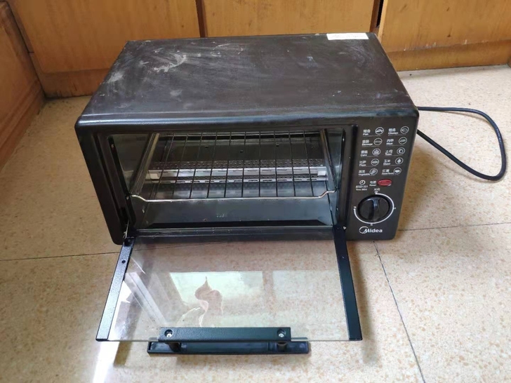 美的电烤箱,750w的,10l