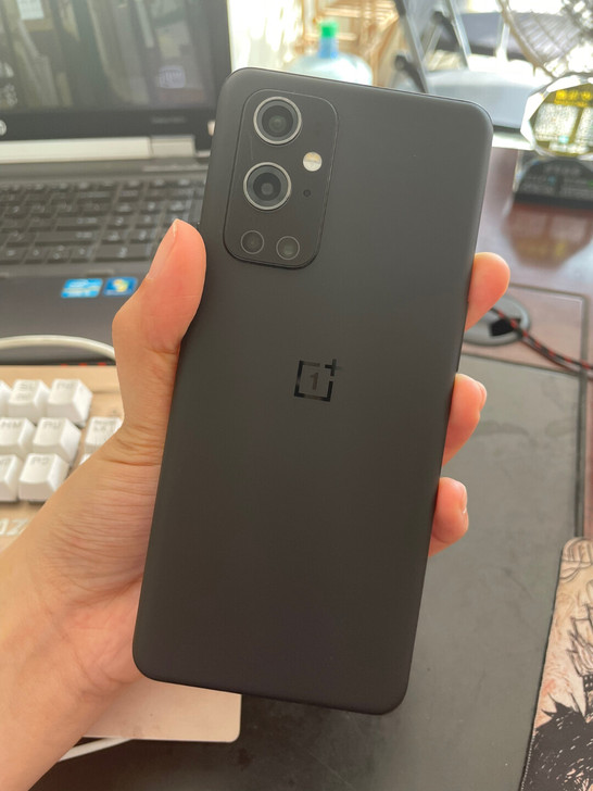 一加9pro 12+256 ，99新 屏幕...