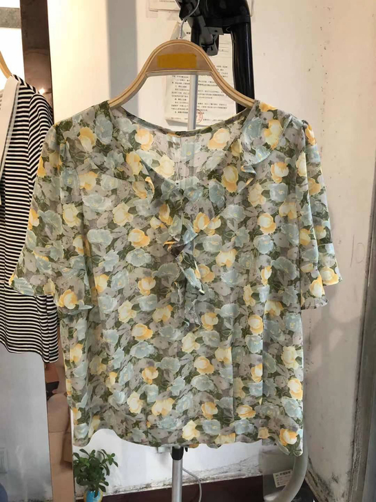 【实体店季末亏本清仓】绿色小碎花雪纺衫，