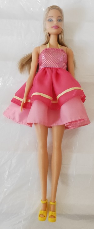 芭比娃娃，全新拆出未把玩