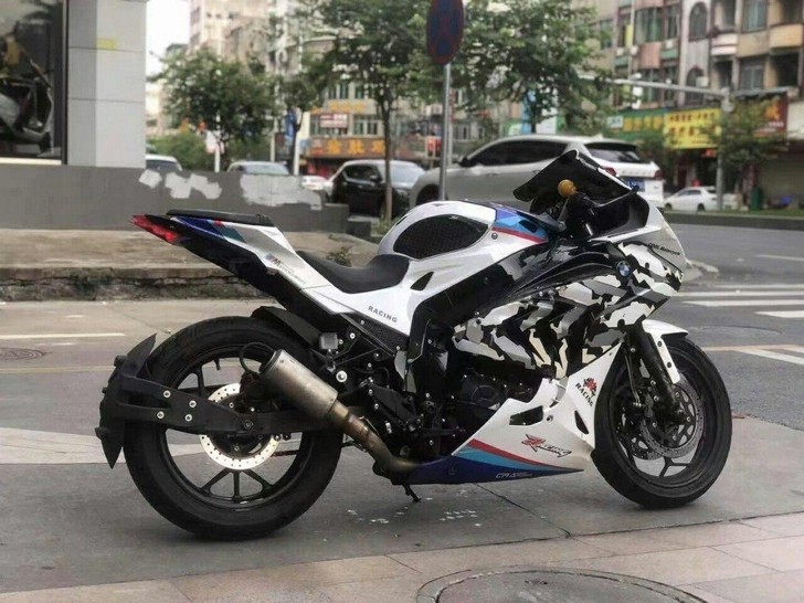 外出工作不想玩了卖宝雕双r大排量的车