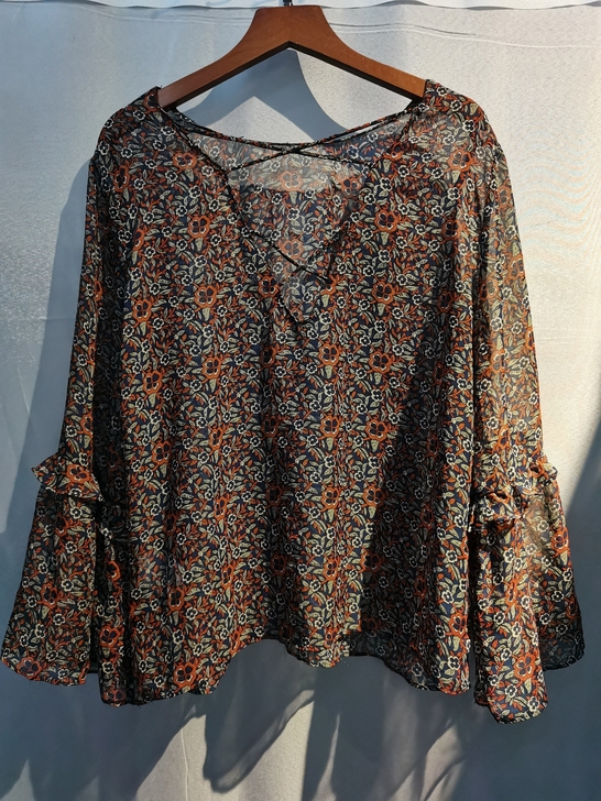 薄款雪纺衫，全新孤品，2XL 特价不议价