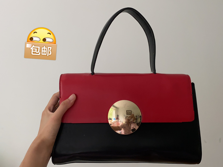 原价400多买的卡兰包,略微瑕疵,有一个地...