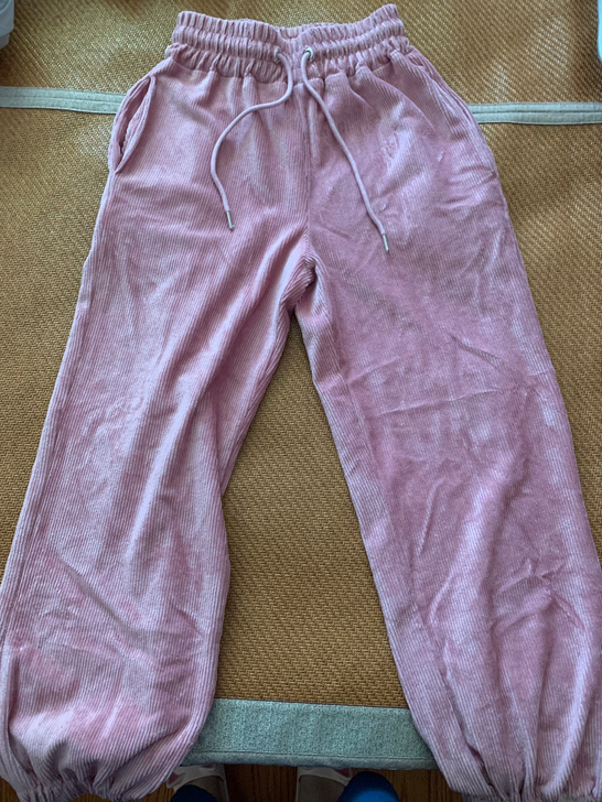 雪梨家买的灯芯绒休闲裤,穿了3次左右吧,裤...