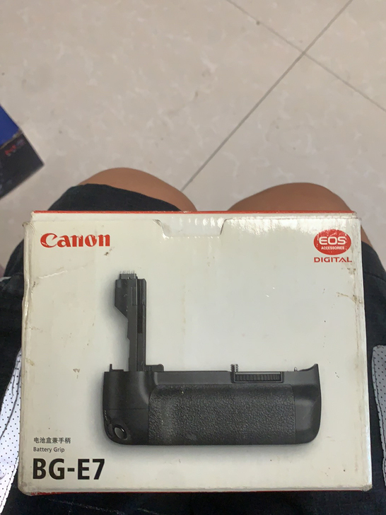 佳能bg-e7手柄 7d单反专用，成色99新