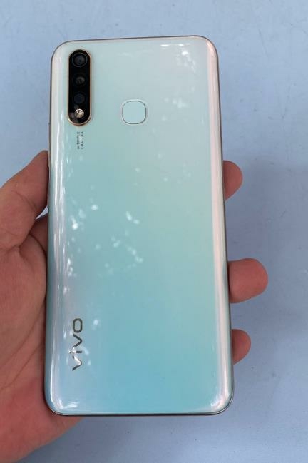 vivo Z5i 8+128G手机全网通吃...