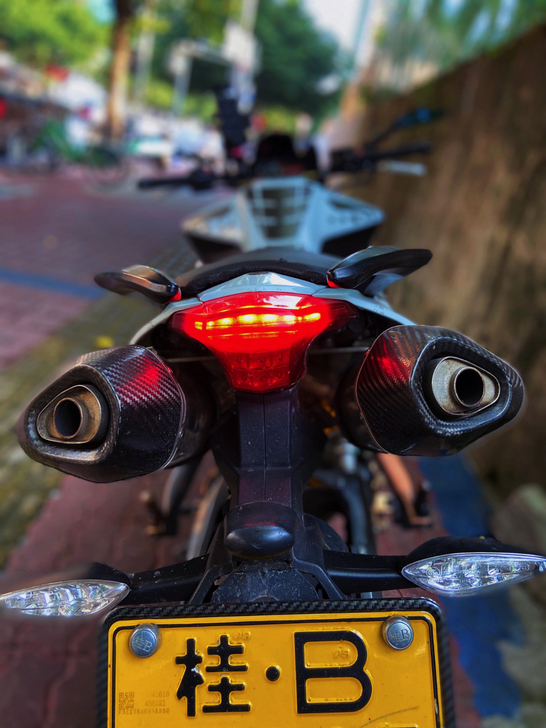 玩腻了街车,出自用黄龙600,成色如图,1...