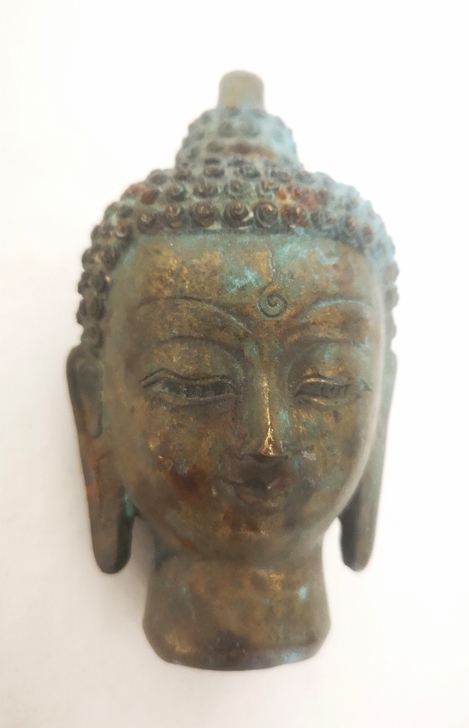 旧藏铜佛像。长6 宽5.5 高10.5厘米。